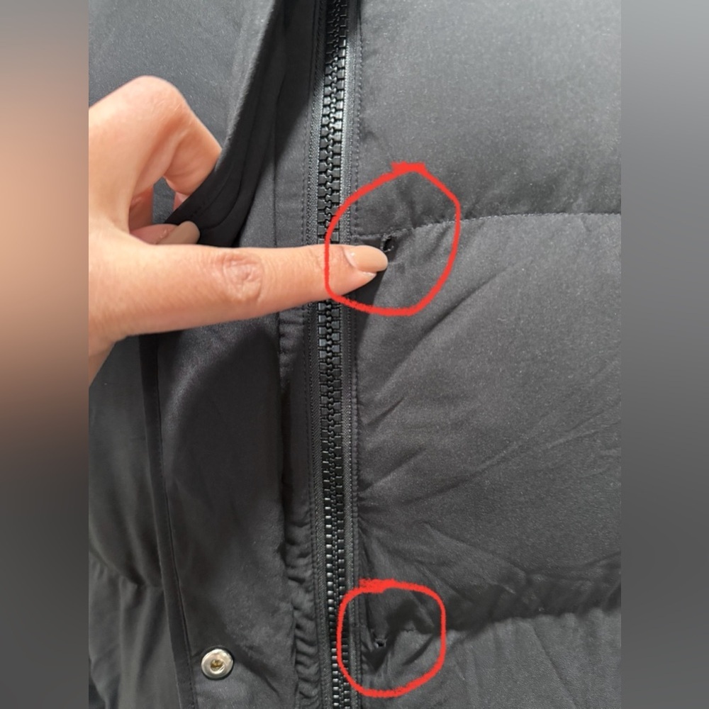 ALO Yoga Black Puffer Coat - Picture 4 of 14